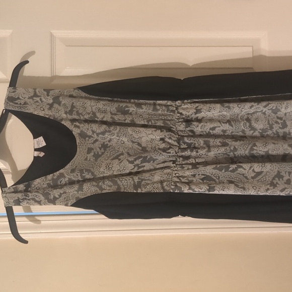 Dress - Picture 1 of 4